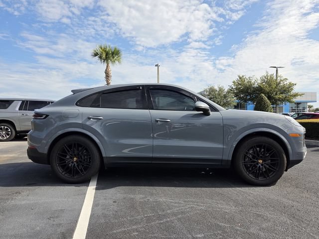 Used 2024 Porsche Cayenne Coupe AWD/4WD image 7