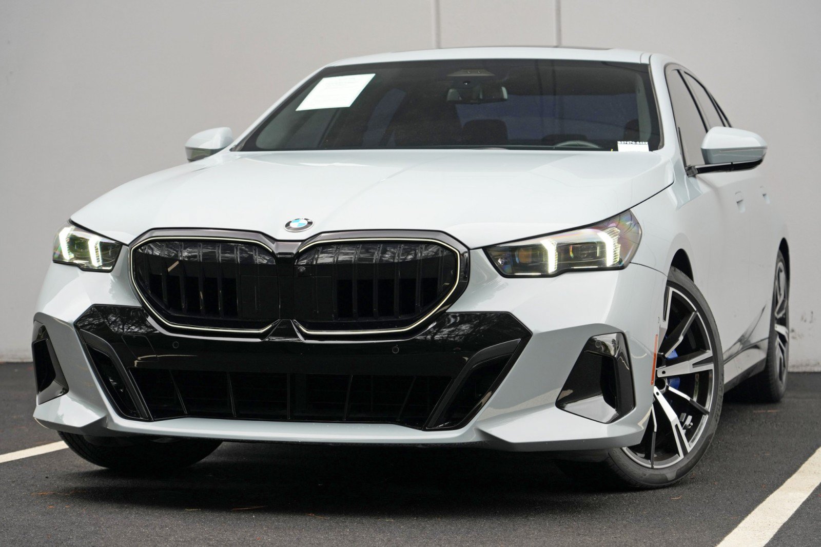 Used 2024 BMW 530i w/ M Sport Package RWD image 3