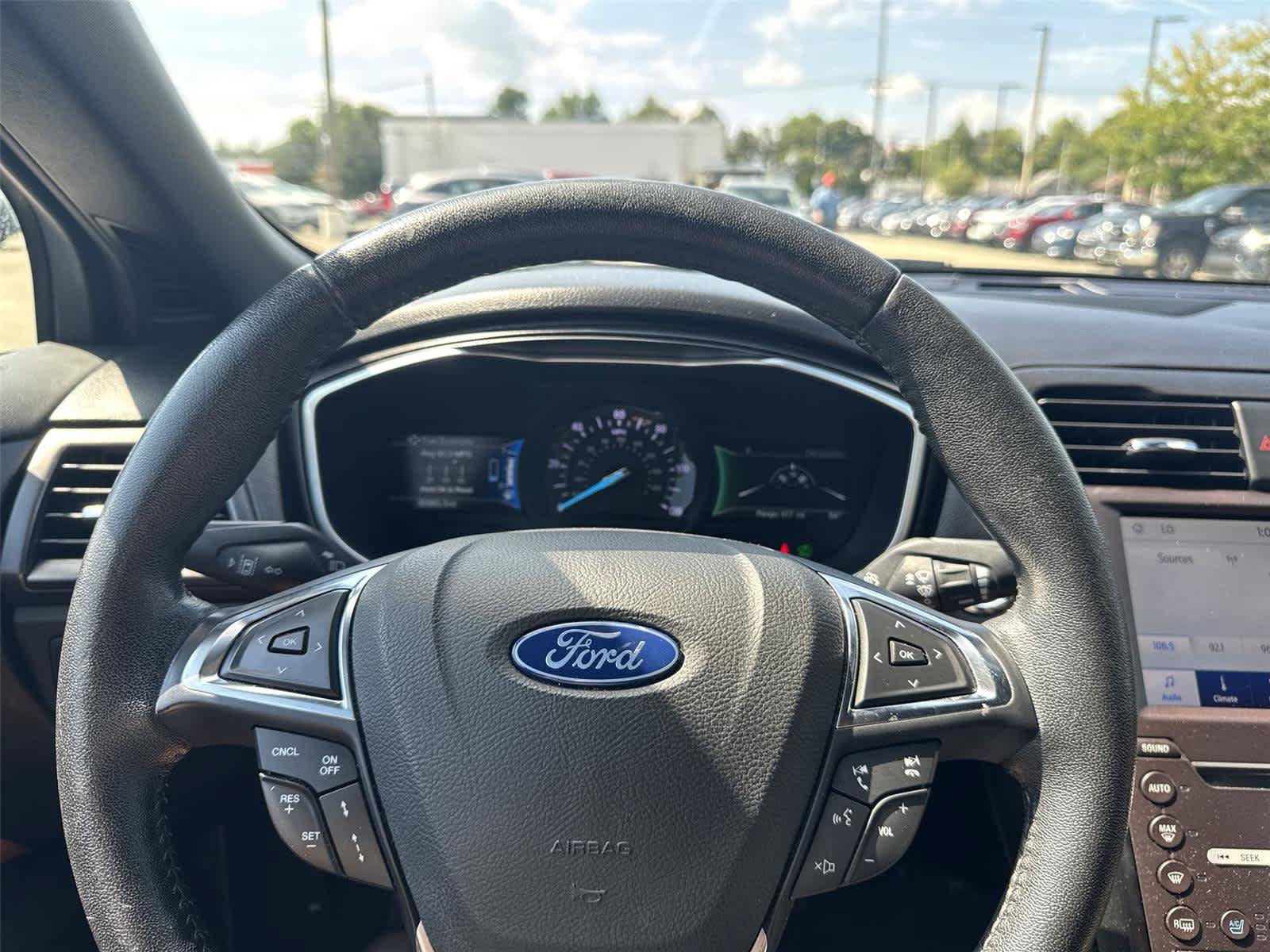Used 2019 Ford Fusion Energi Titanium FWD image 17