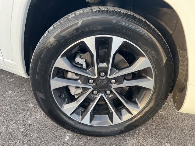 Used 2023 Jeep Grand Cherokee L Overland w/ Rear Seat Video Group I image 40