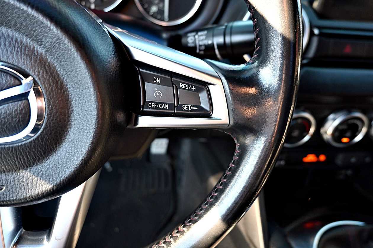 Used 2018 MAZDA MX-5 Miata RF Grand Touring image 15