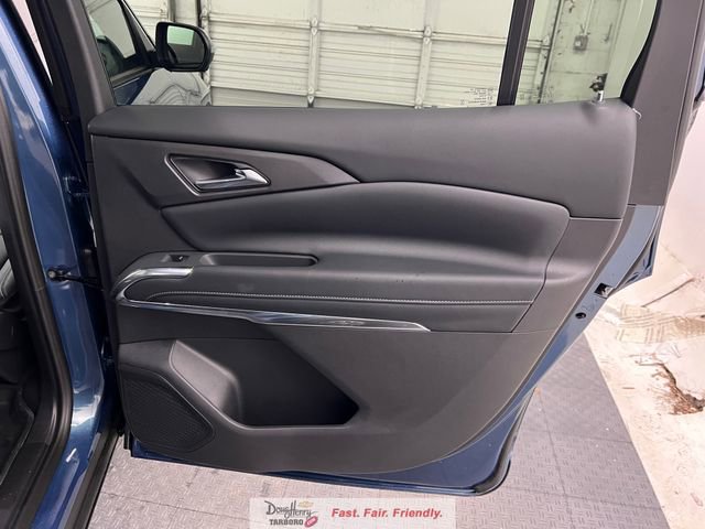 New 2026 Chevrolet Traverse LT w/ Sun and Wheel Package FWD image 36