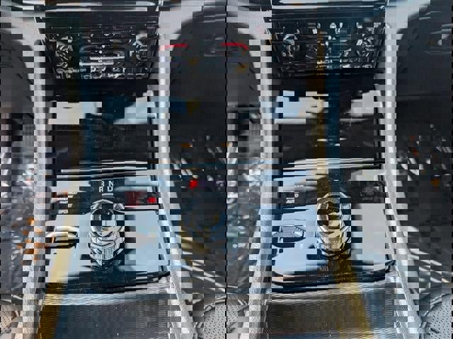 New 2025 Jeep Grand Cherokee L Limited w/ Luxury Tech Group II image 12