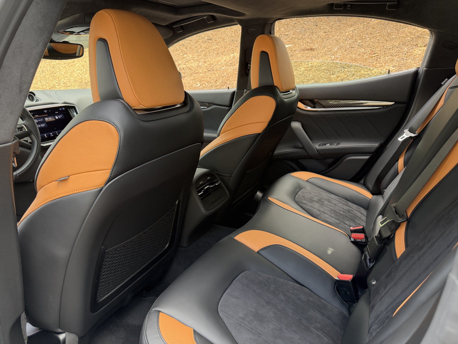 Used 2024 Maserati Ghibli Trofeo RWD image 37