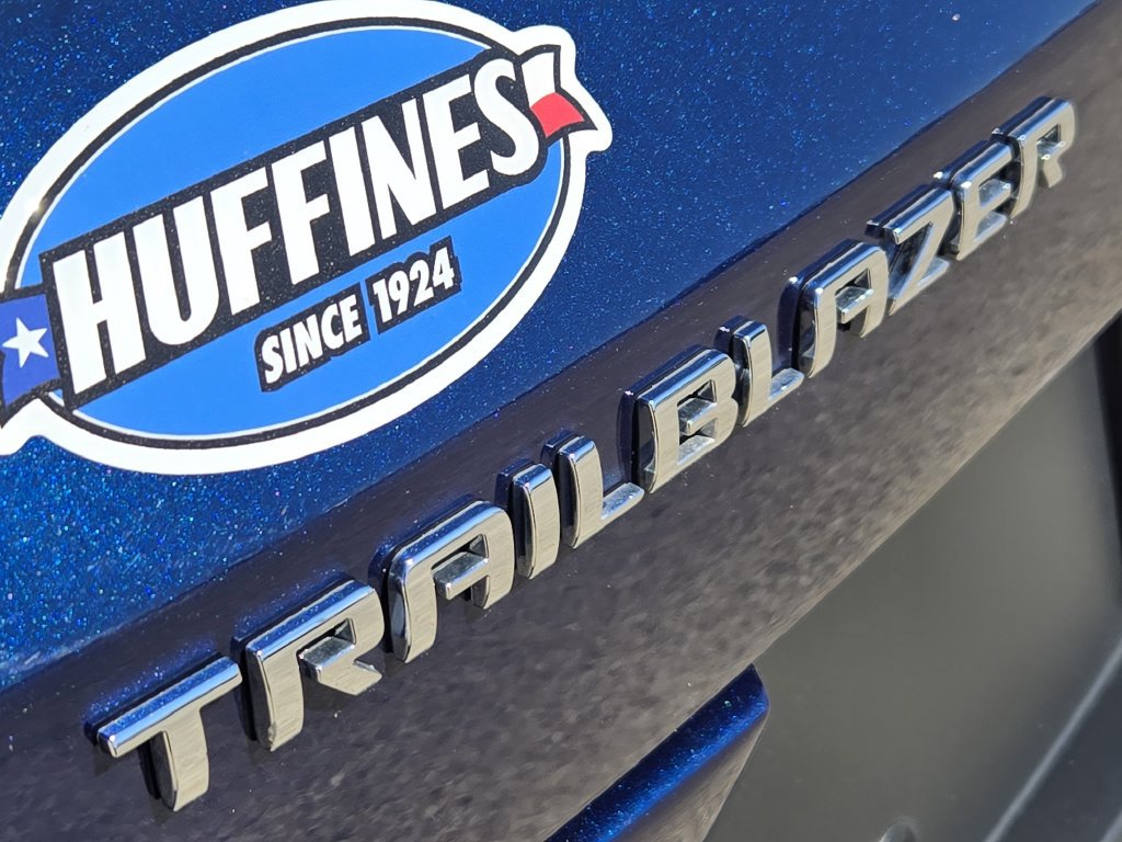 Used 2022 Chevrolet TrailBlazer ACTIV w/ Sun and Liftgate Package FWD image 10
