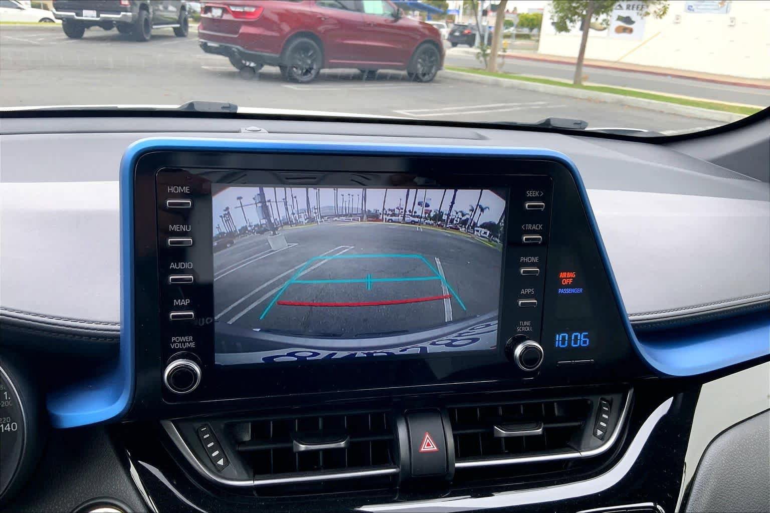 Used 2019 Toyota C-HR XLE FWD image 25