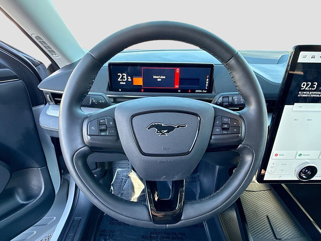 Used 2022 Ford Mustang Mach-E Select image 27