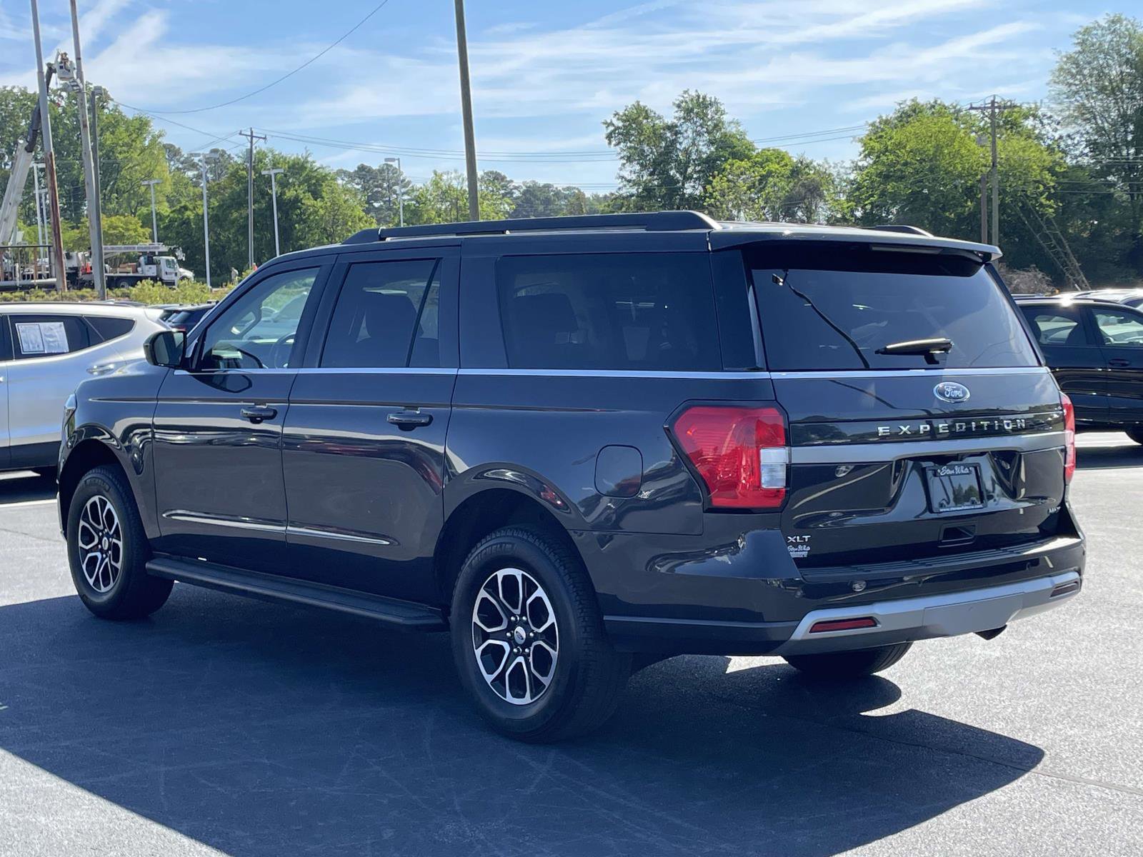 Used 2024 Ford Expedition Max XLT AWD/4WD image 5