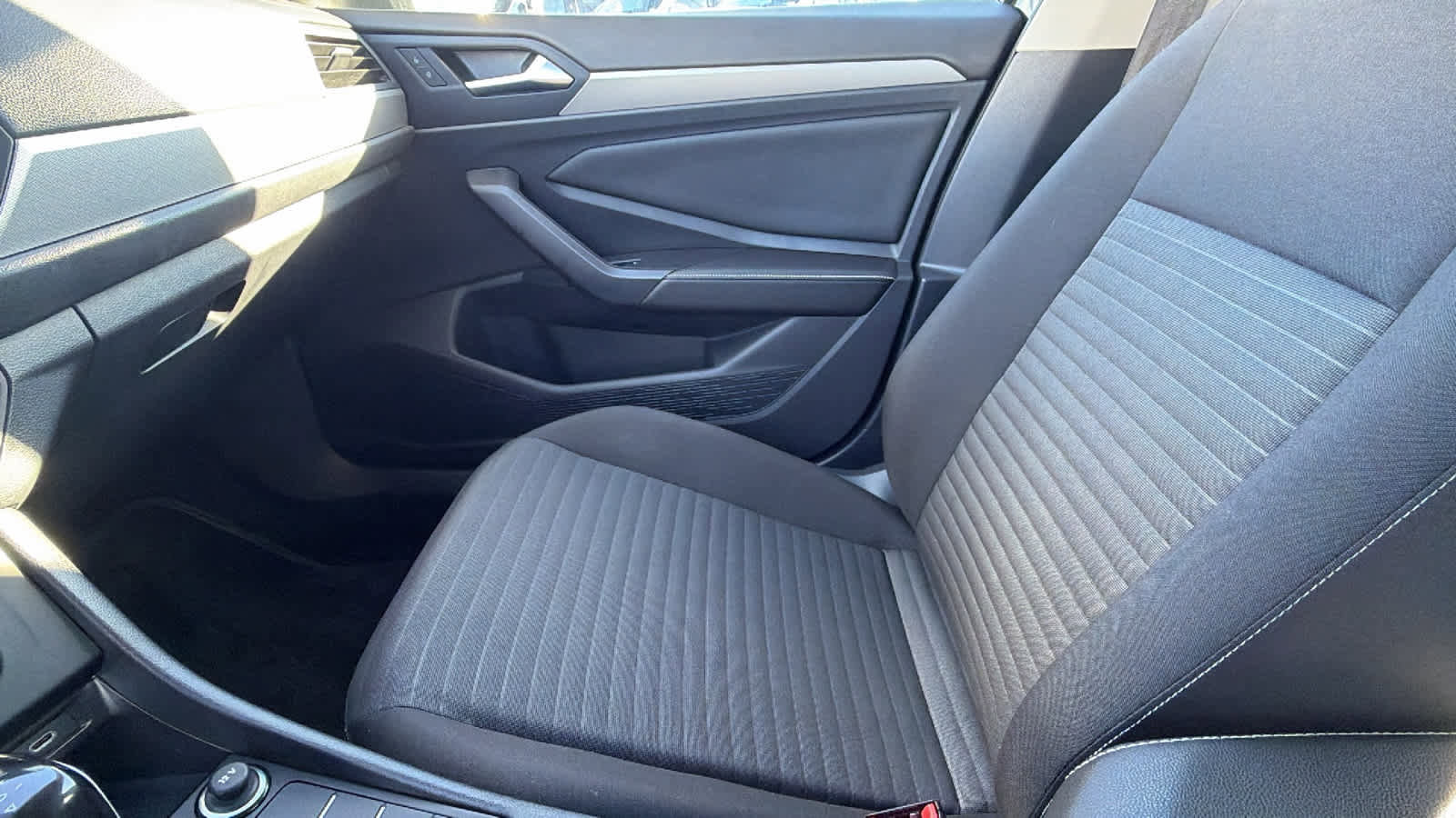 Used 2024 Volkswagen Jetta S image 12