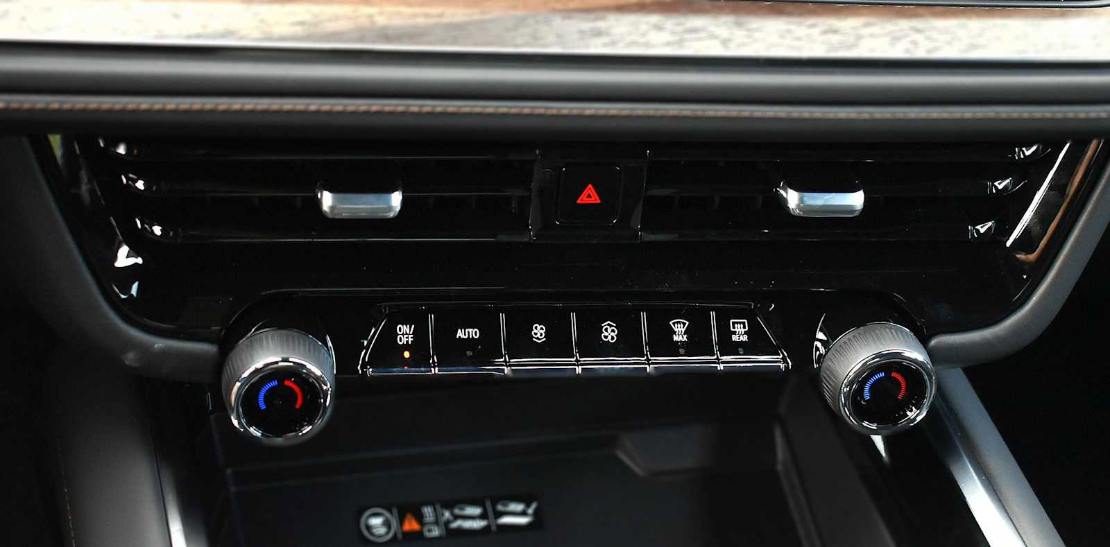 New 2025 Chevrolet Tahoe High Country w/ Sun And Tow Package image 23