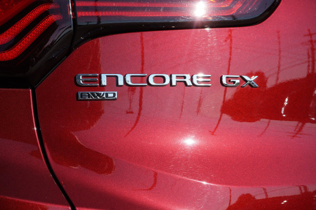Used 2024 Buick Encore GX Sport Touring AWD/4WD image 8