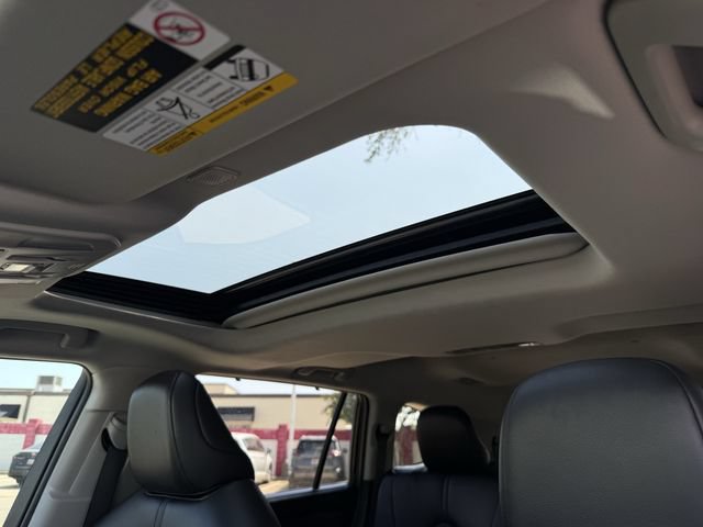Used 2023 Toyota Highlander XLE FWD image 28