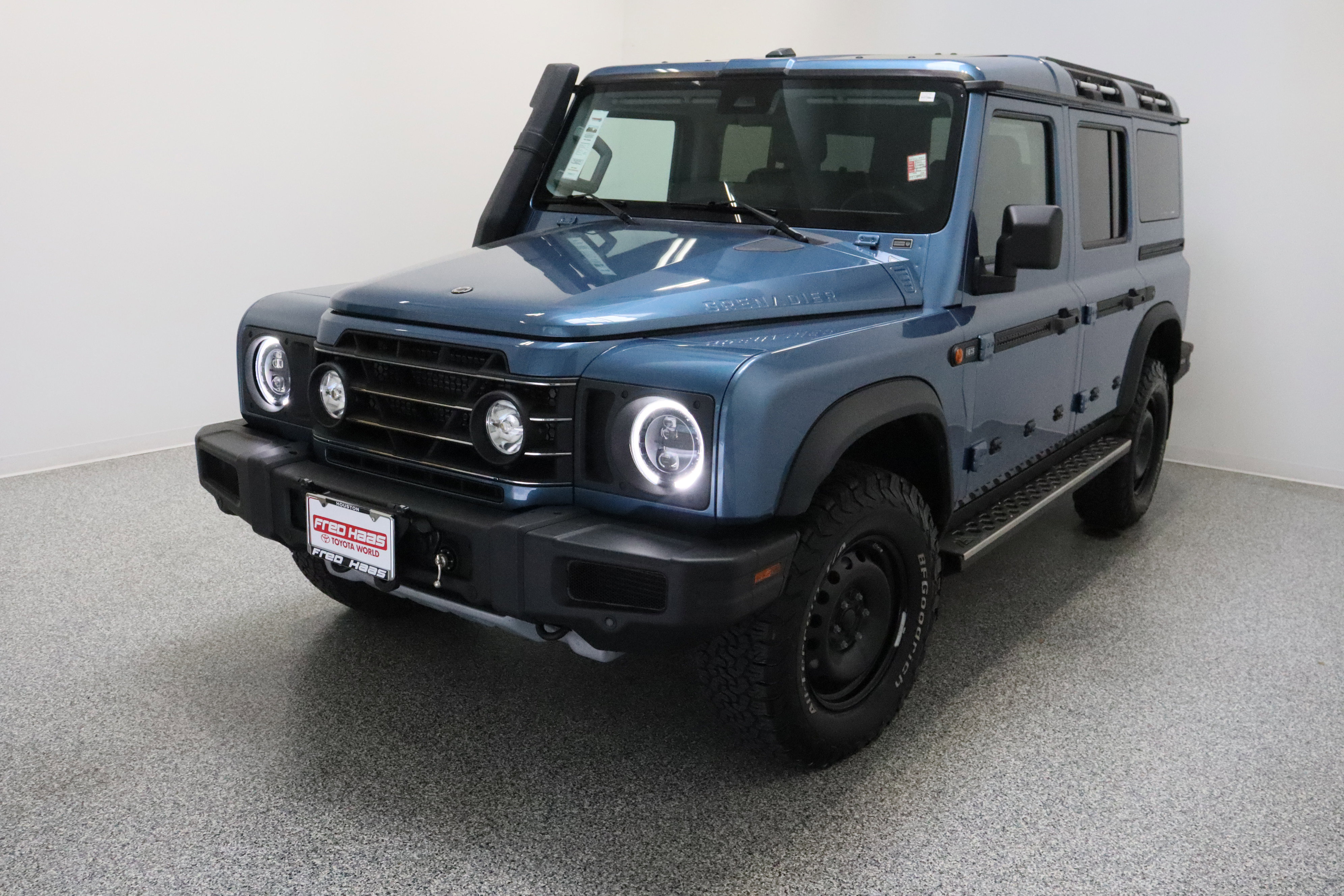 Used 2024 INEOS Grenadier image 2