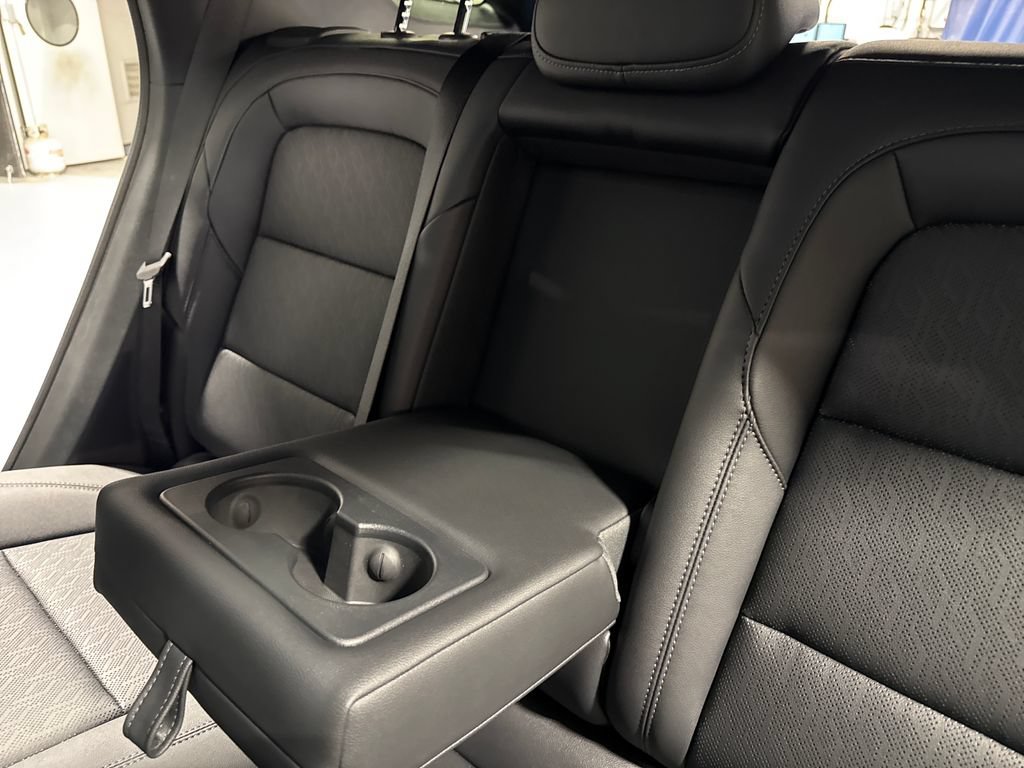 New 2026 Chevrolet Equinox LT w/ Convenience Package II FWD image 42