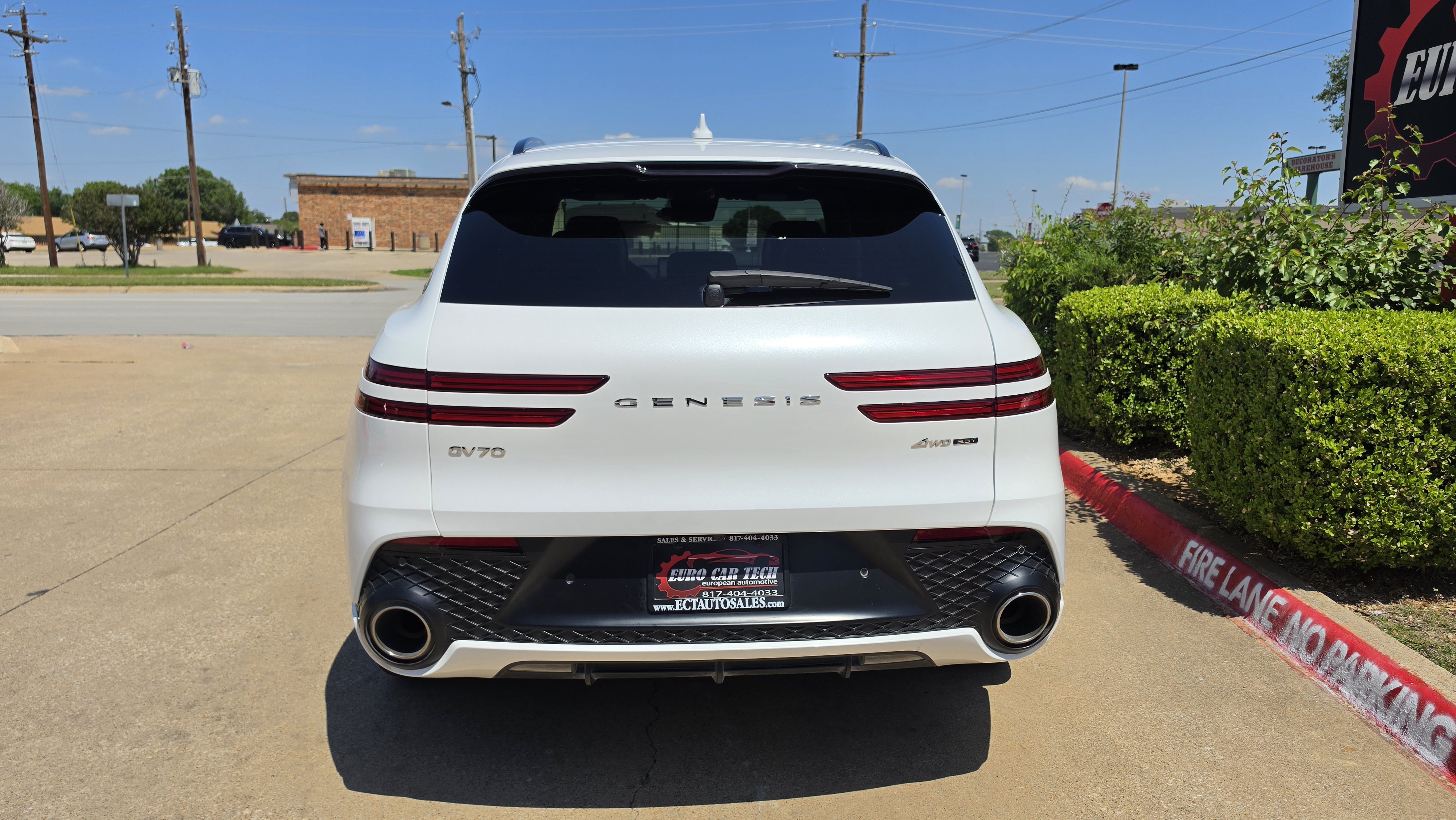 Used 2025 Genesis GV70 3.5T Sport w/ Sport Advanced Package AWD/4WD image 4