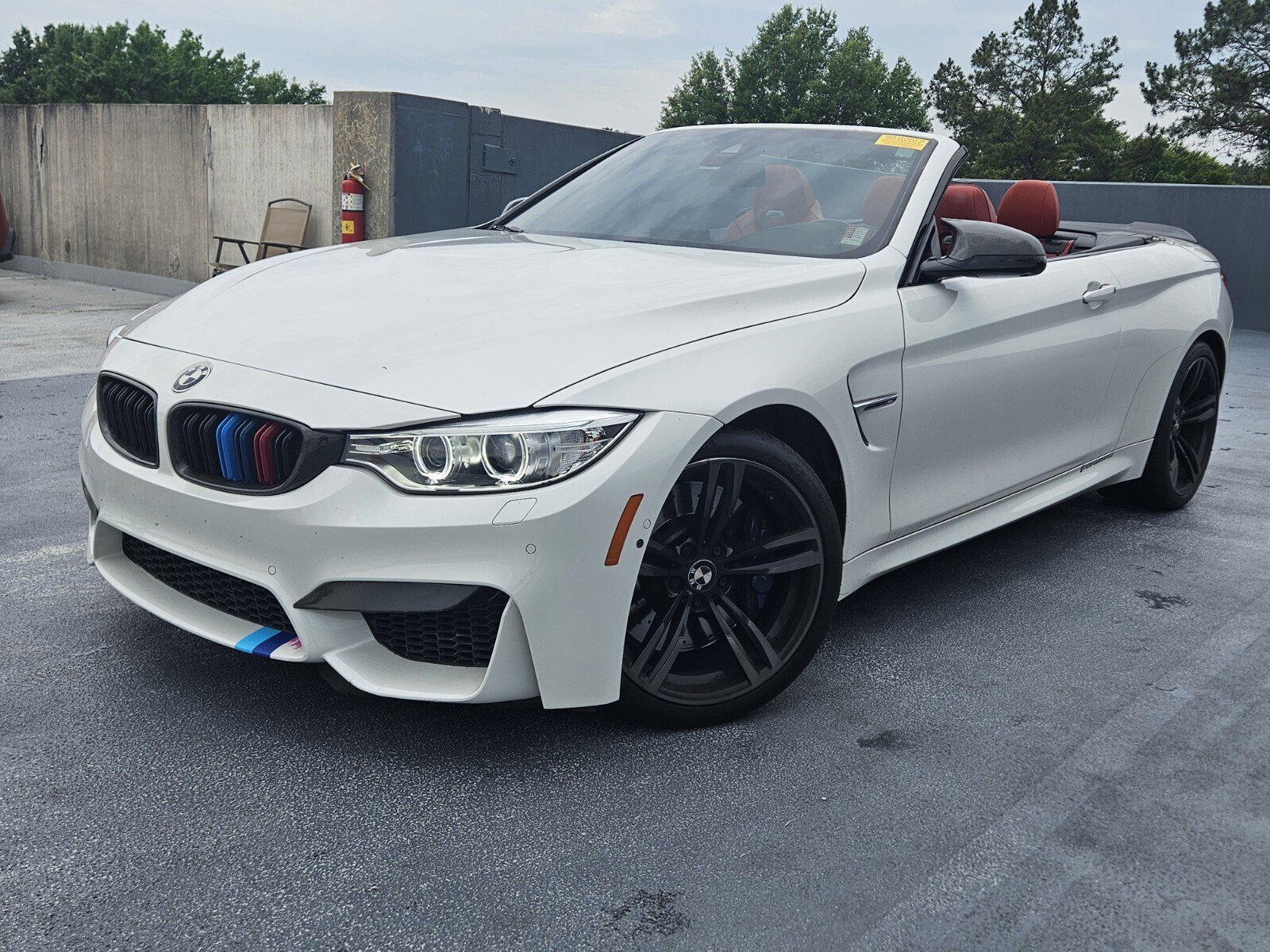 Used 2017 BMW M4 Convertible RWD image 1