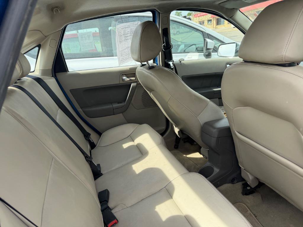 Used 2010 Ford Focus SEL FWD image 26