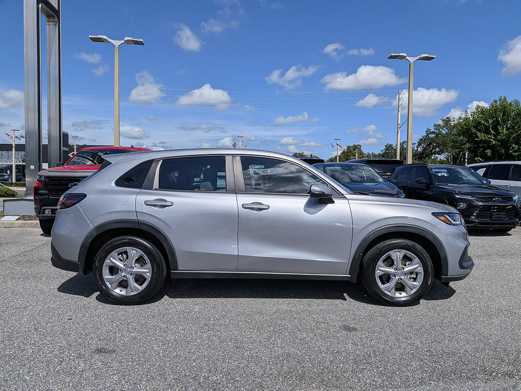 Used 2023 Honda HR-V LX image 2