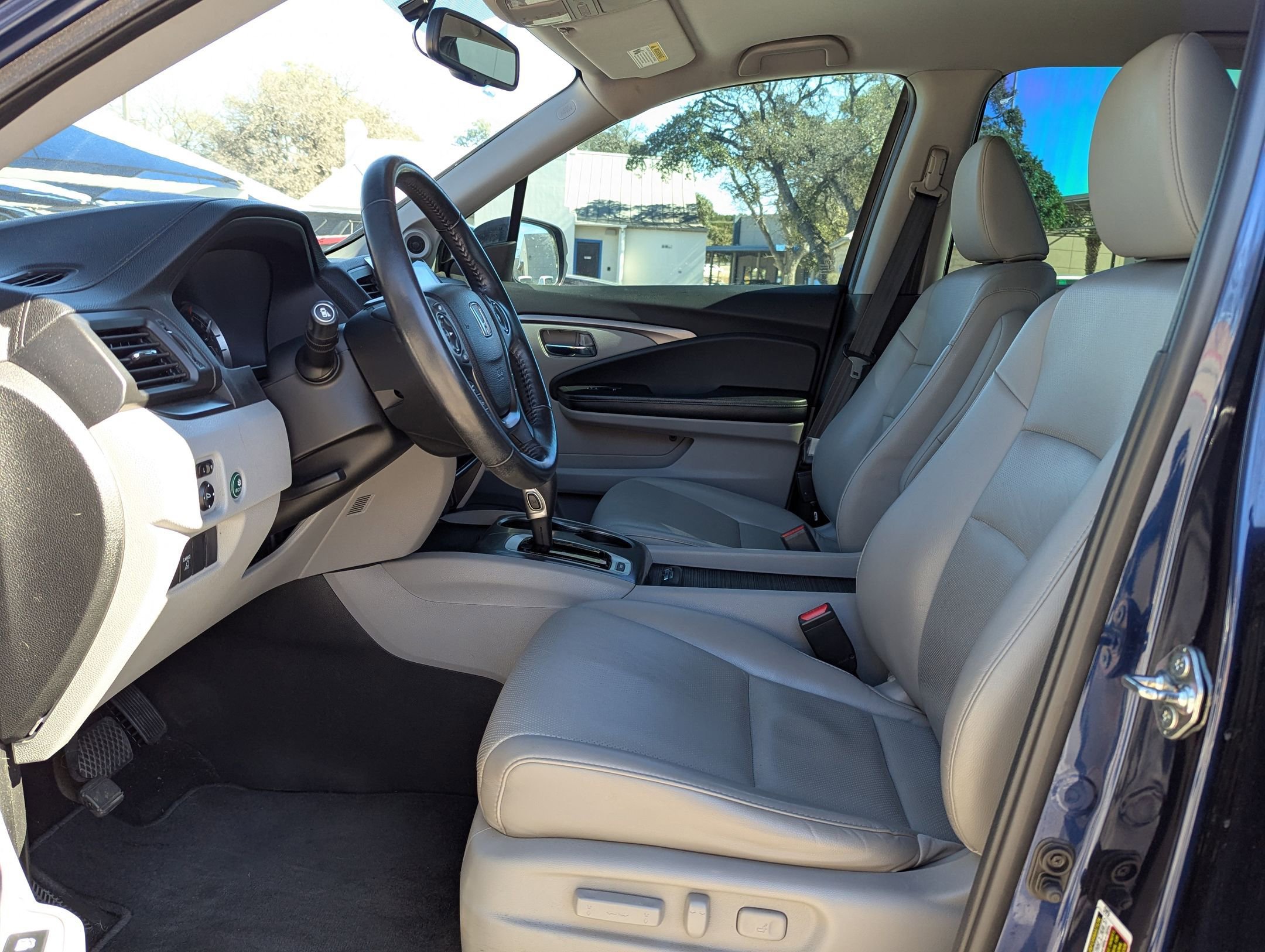 Certified 2017 Honda Ridgeline RTL-T image 10