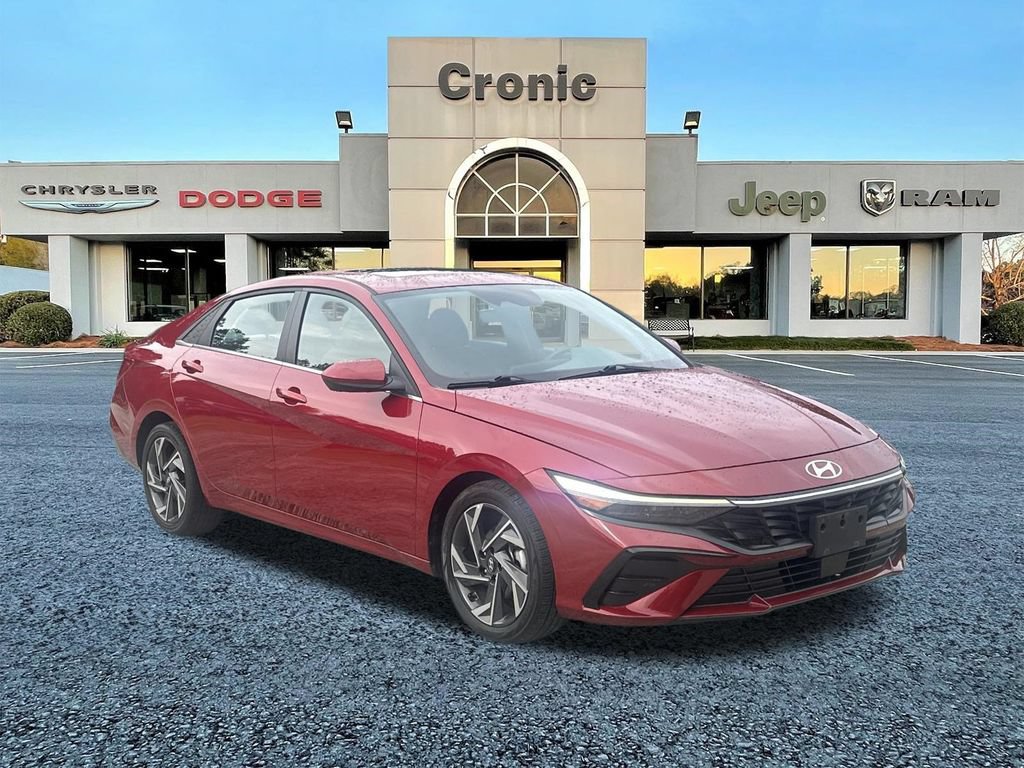 Used 2025 Hyundai Elantra SEL