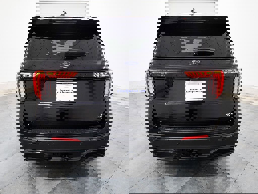 Certified 2025 Ford Explorer ST-Line image 5