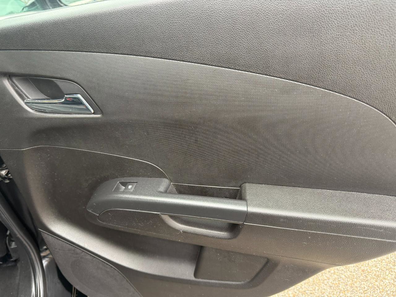 Used 2017 Chevrolet Sonic Premier image 17