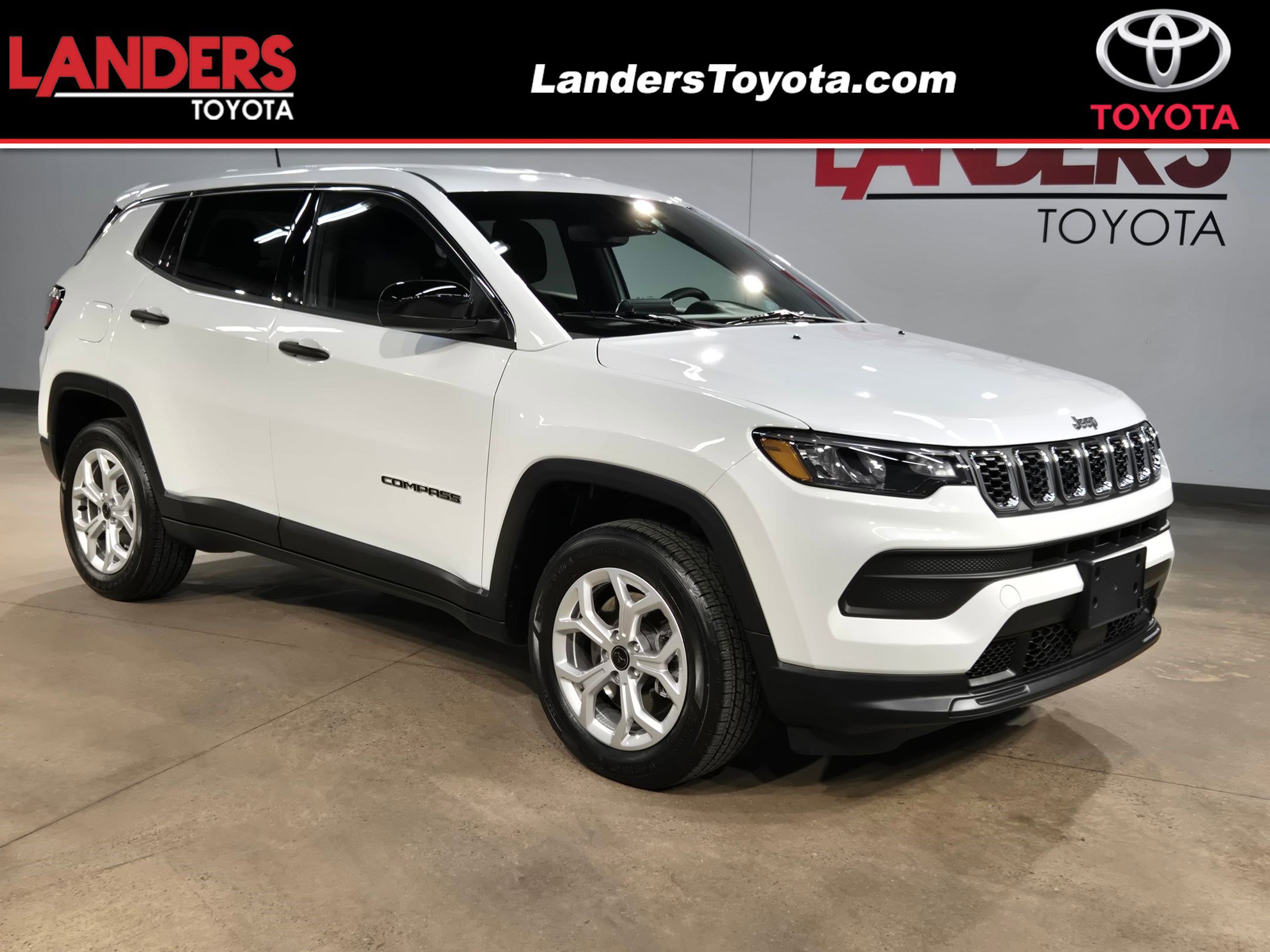 Used 2025 Jeep Compass Sport image 1