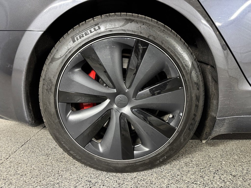 Used 2021 Tesla Model S Plaid image 11