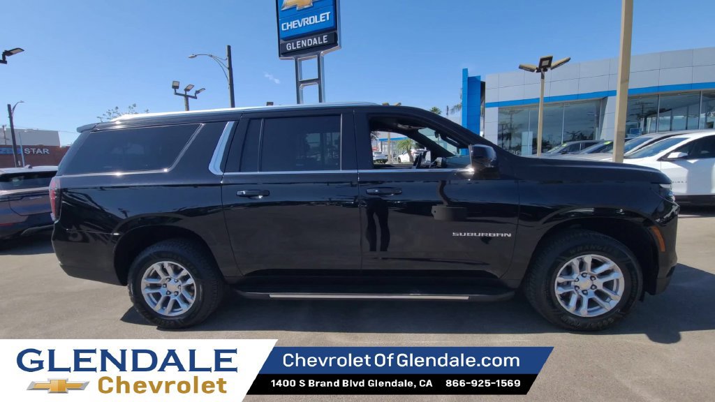Certified 2025 Chevrolet Suburban LT AWD/4WD image 9