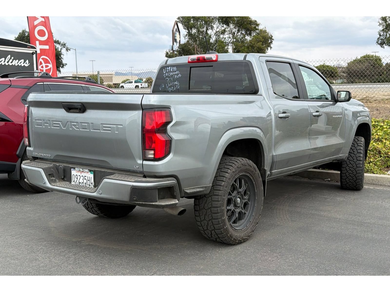 Used 2024 Chevrolet Colorado LT w/ LT Convenience Package III RWD image 5