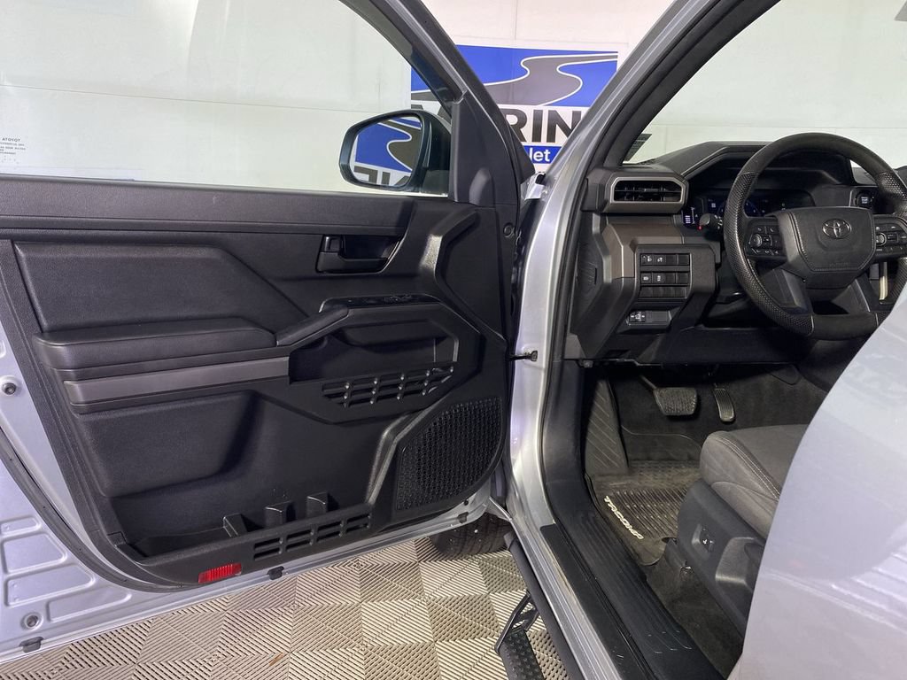 Used 2024 Toyota Tacoma SR5 AWD/4WD image 27