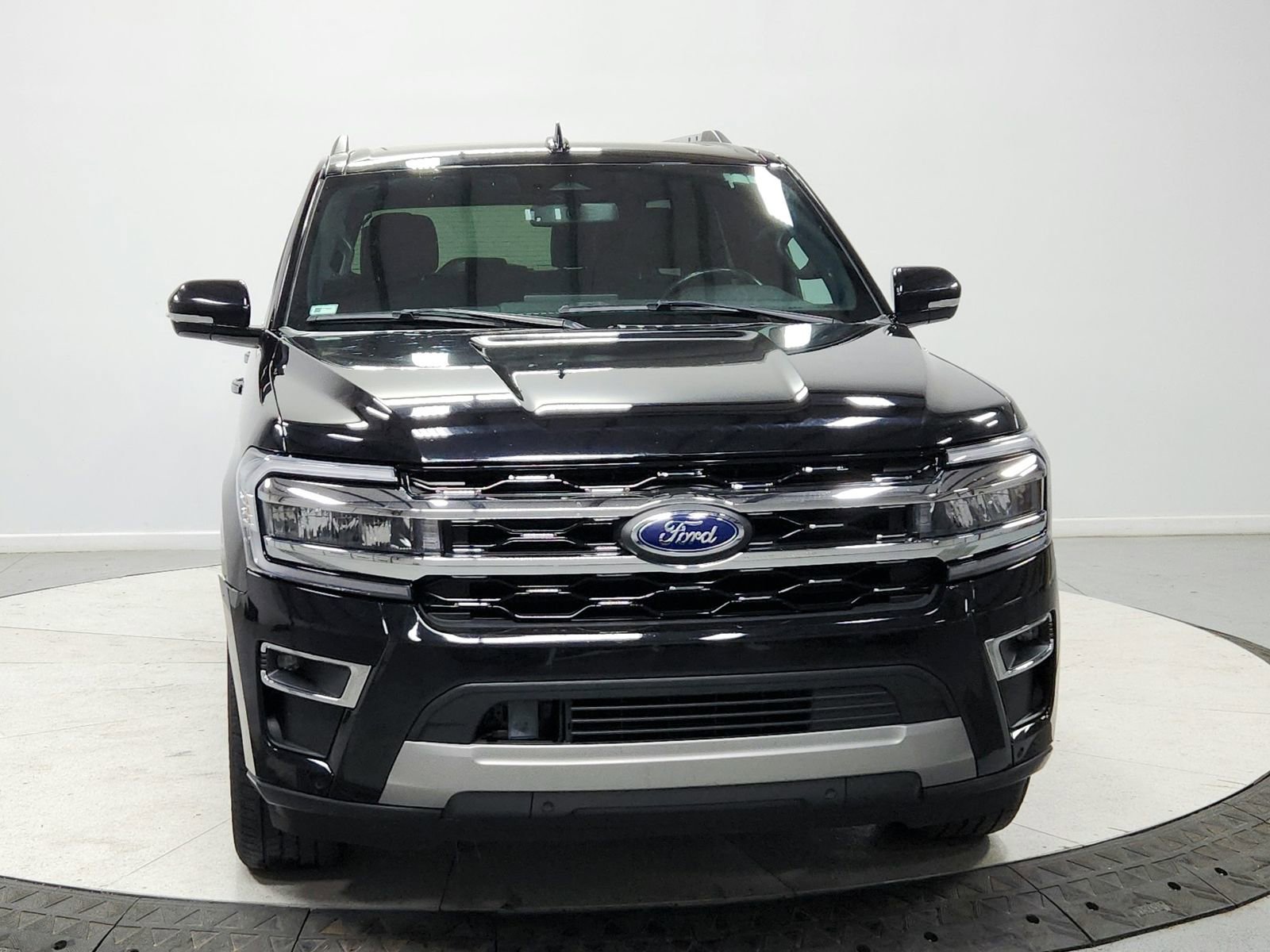 Used 2024 Ford Expedition Max Limited image 2
