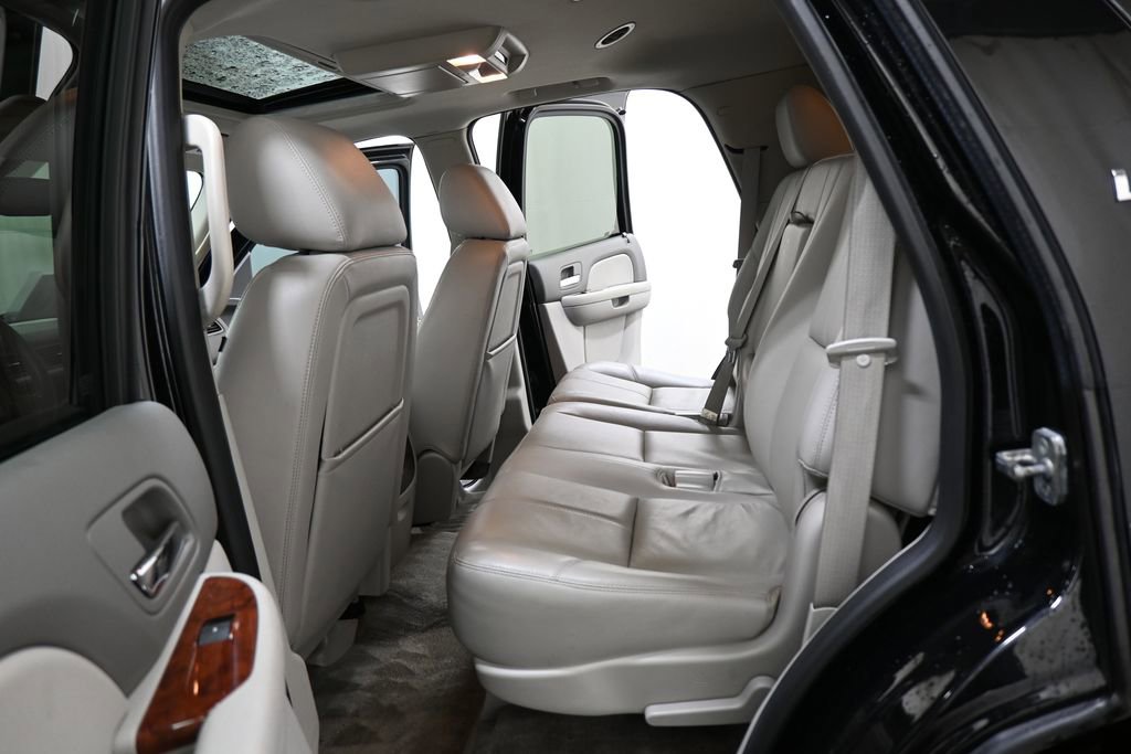 Used 2013 Chevrolet Tahoe LT w/ Luxury Package image 12