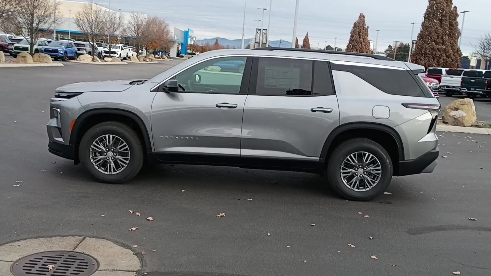 New 2026 Chevrolet Traverse LT image 5