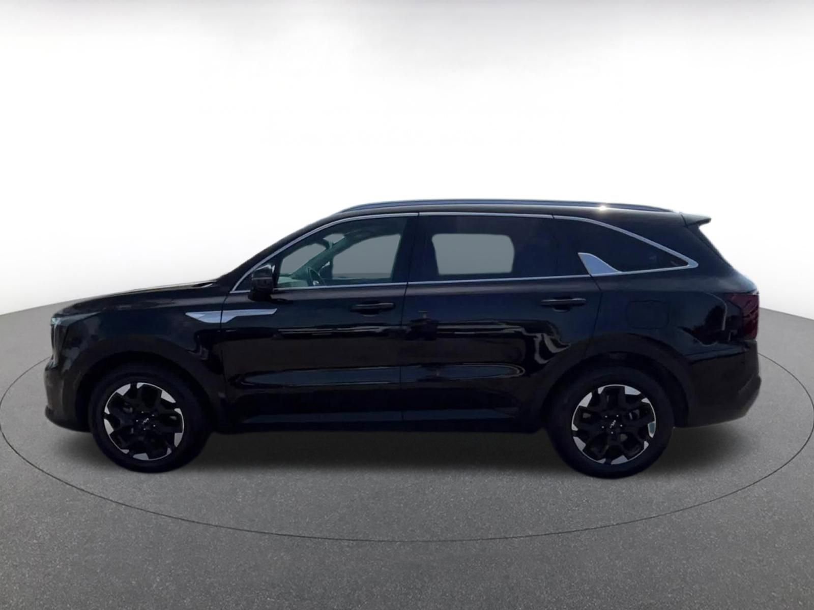 Used 2024 Kia Sorento S FWD image 9
