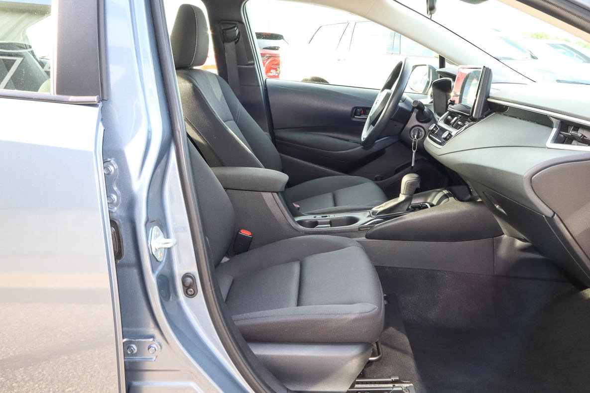 Used 2024 Toyota Corolla LE FWD image 22