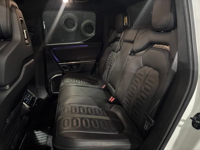 Used 2023 Rivian R1T Adventure AWD/4WD image 17