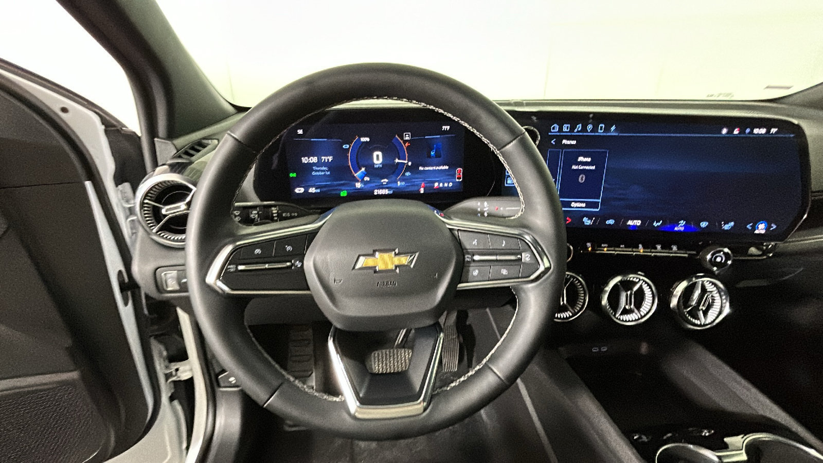 Used 2024 Chevrolet Blazer EV LT AWD/4WD image 18