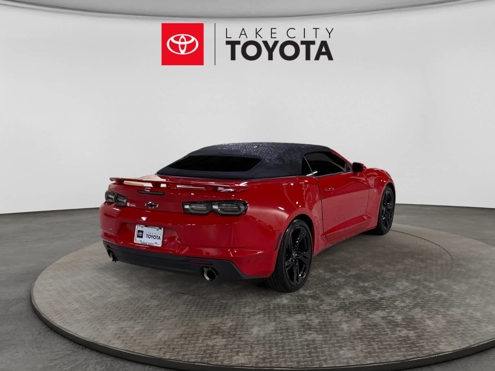 Used 2023 Chevrolet Camaro LT w/ RS Package RWD image 9