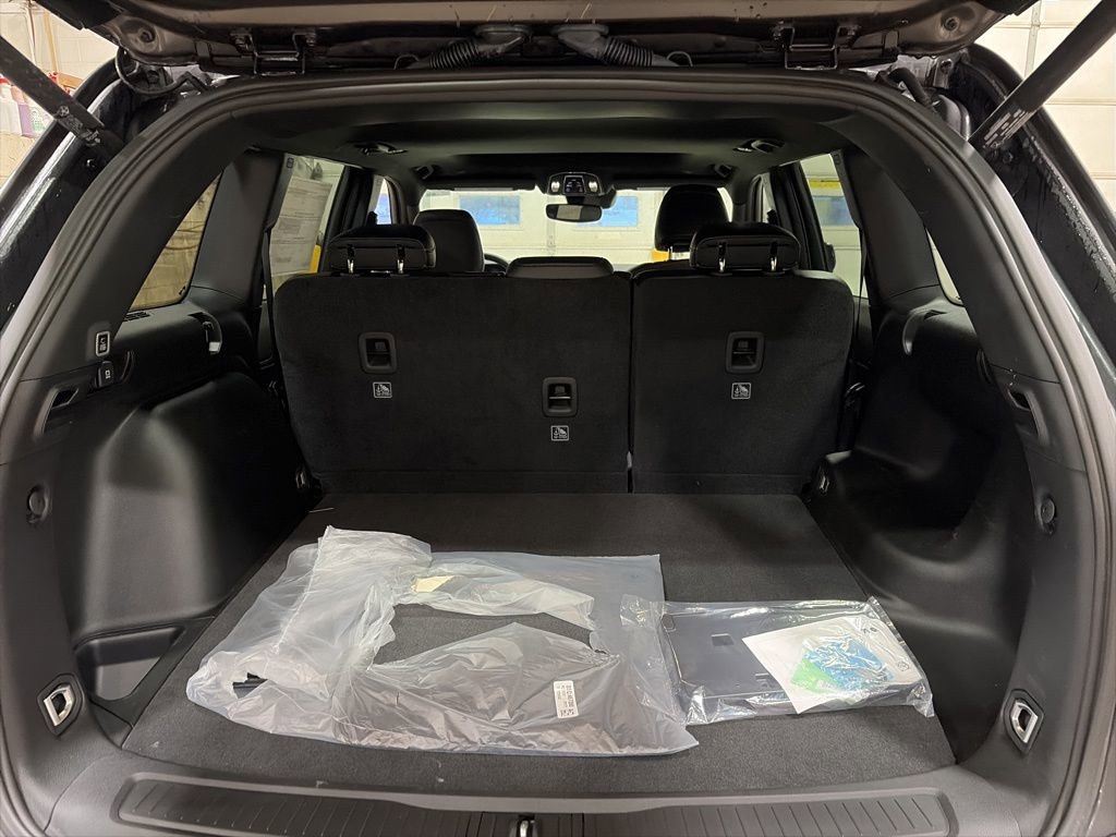 Certified 2024 Jeep Grand Cherokee Altitude image 10