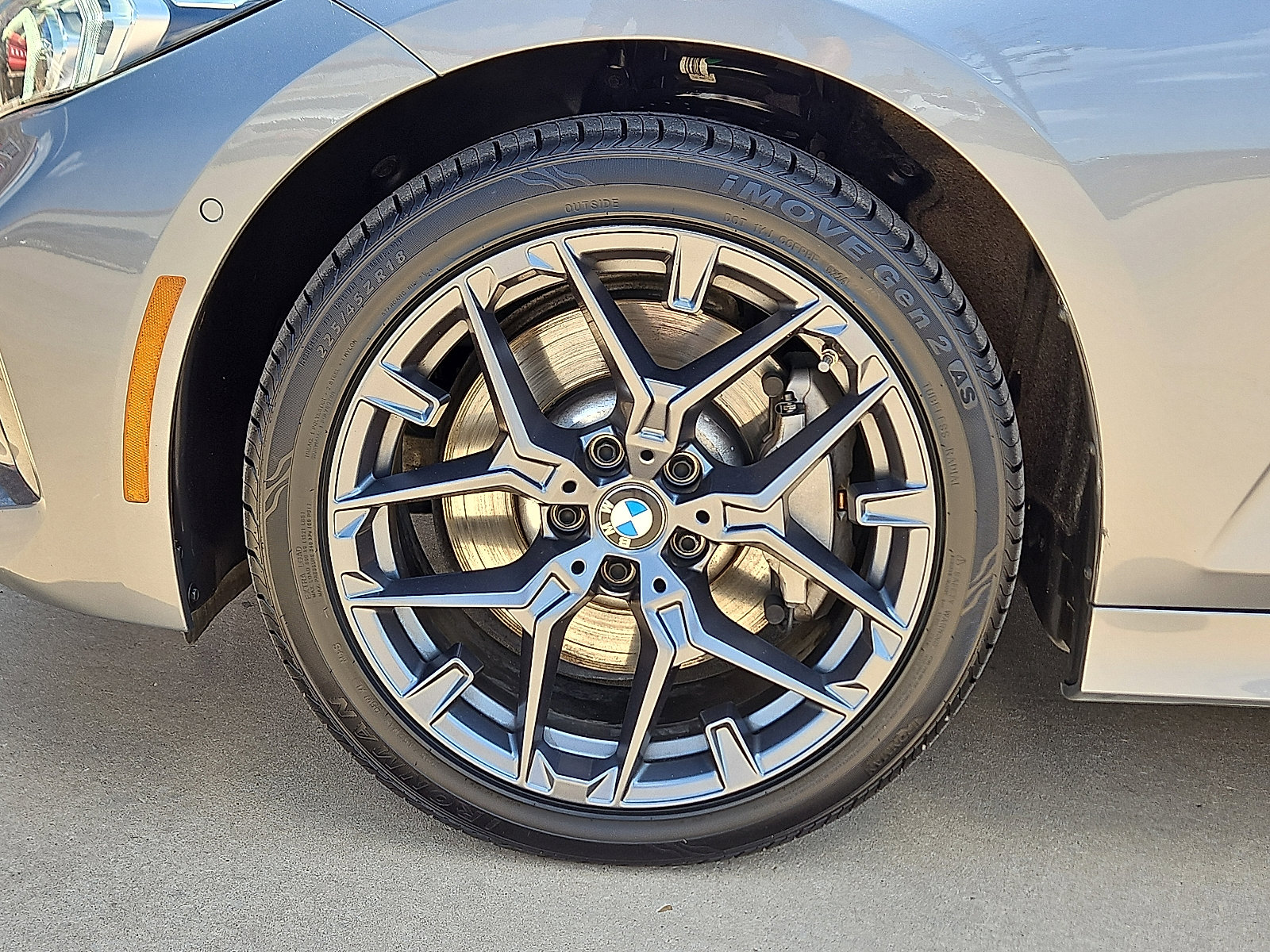 Used 2025 BMW 330i Sedan image 6