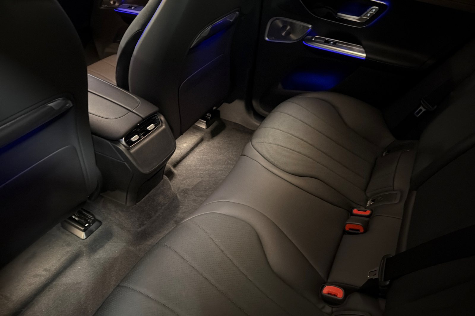 New 2027 Mercedes-Benz EQE 320 4MATIC SUV image 11