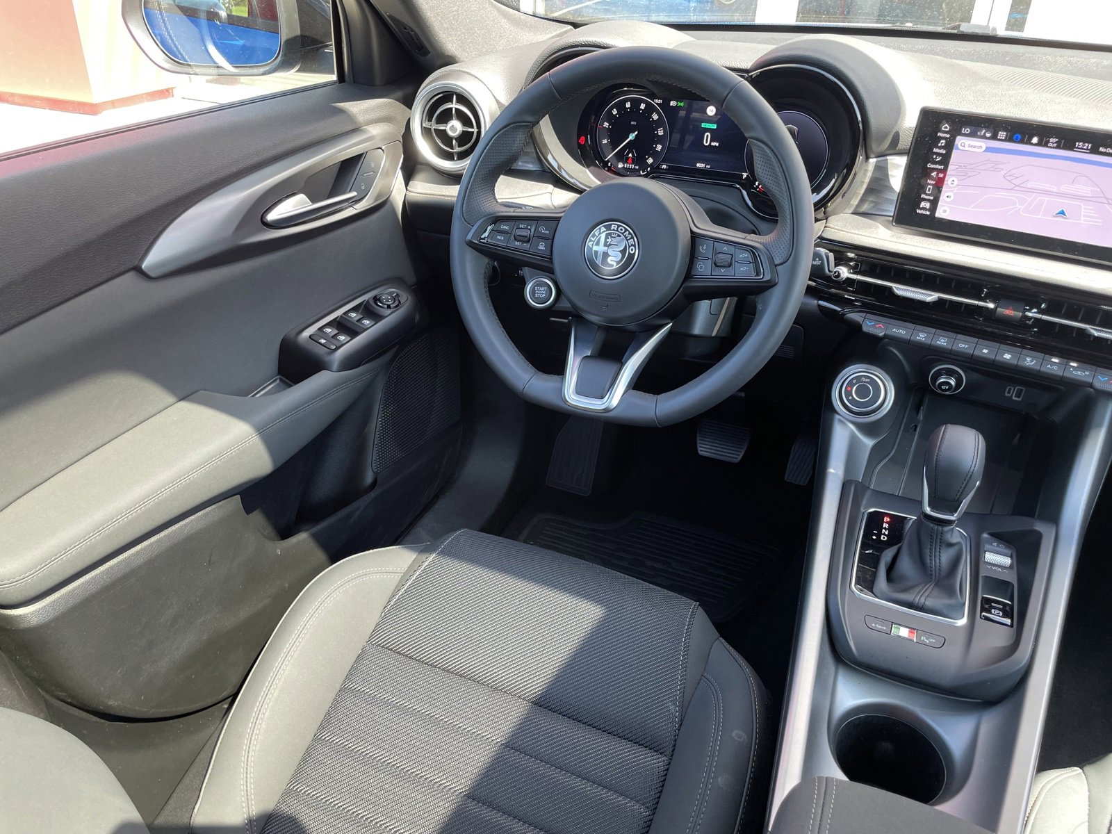 Used 2024 Alfa Romeo Tonale Ti image 30