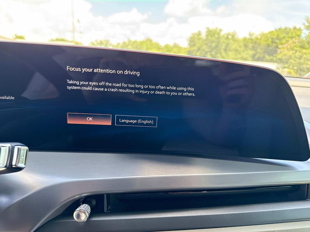 New 2026 Cadillac Vistiq Luxury image 21