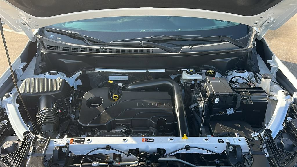 Used 2024 GMC Terrain SLE FWD image 3