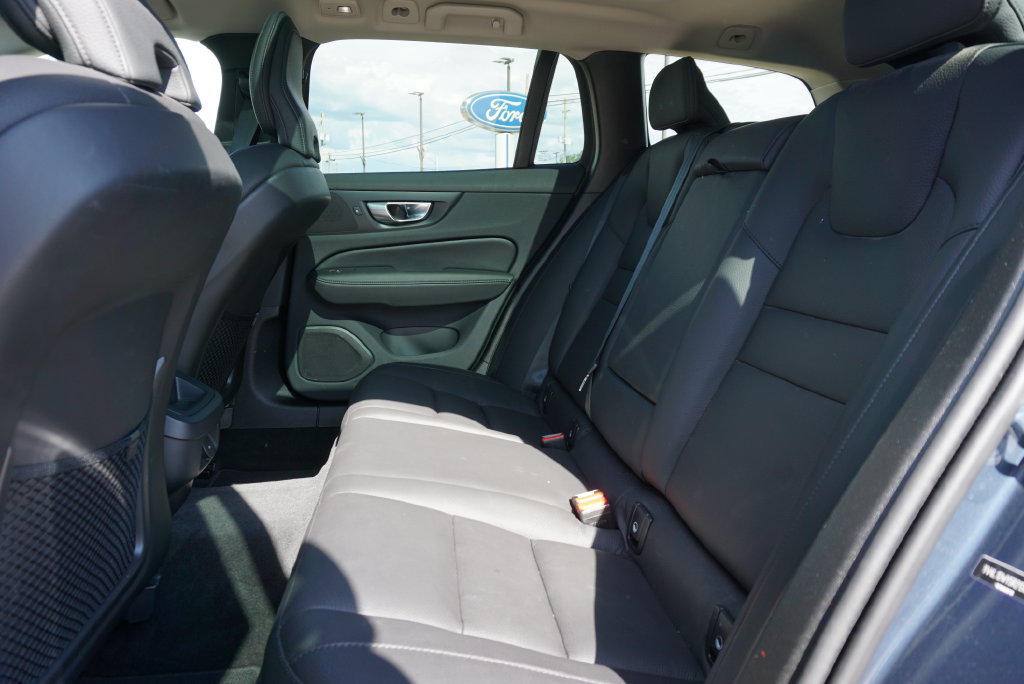 Used 2024 Volvo V60 B5 Cross Country Plus AWD/4WD image 12