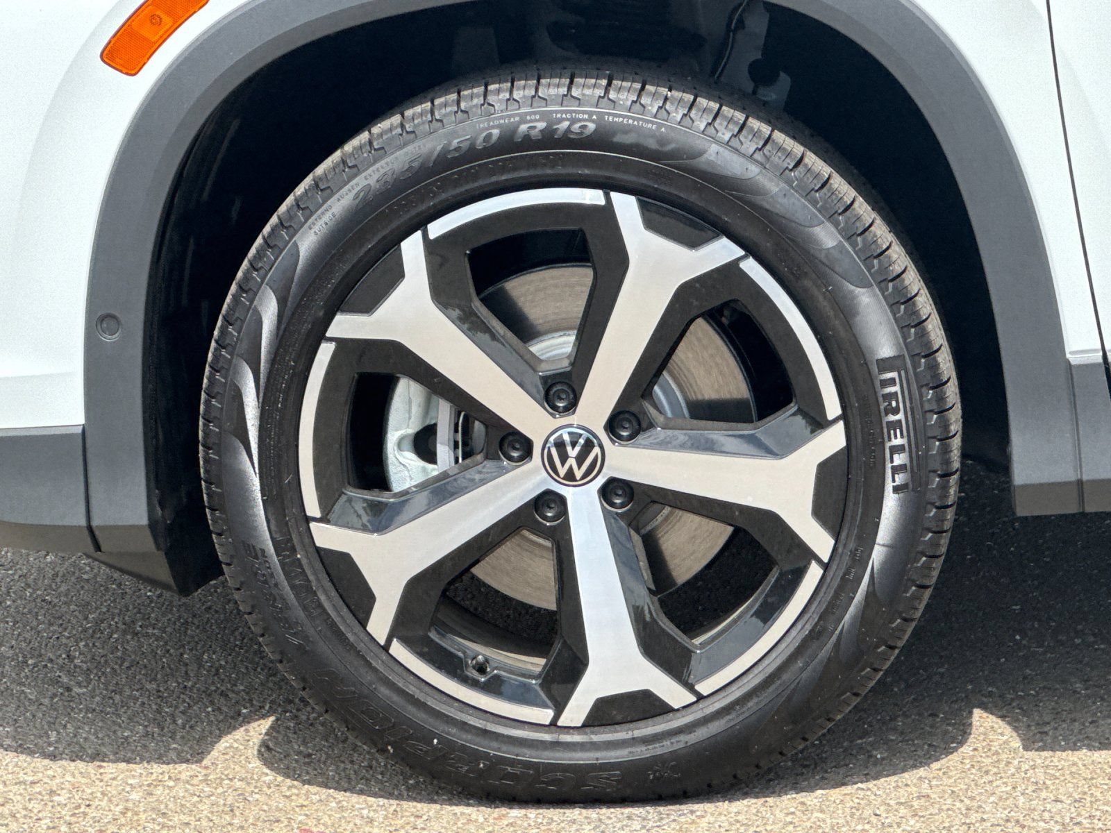 New 2026 Volkswagen Tiguan SE AWD/4WD image 25