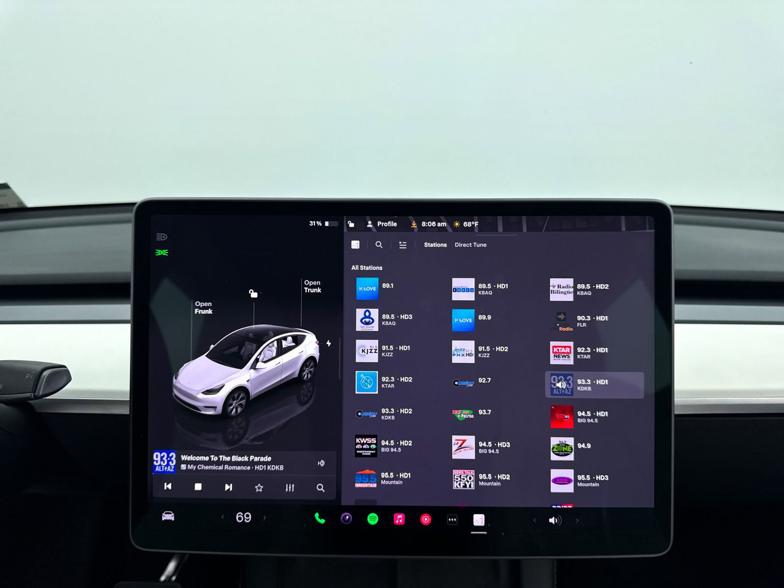 Used 2022 Tesla Model Y Long Range image 34