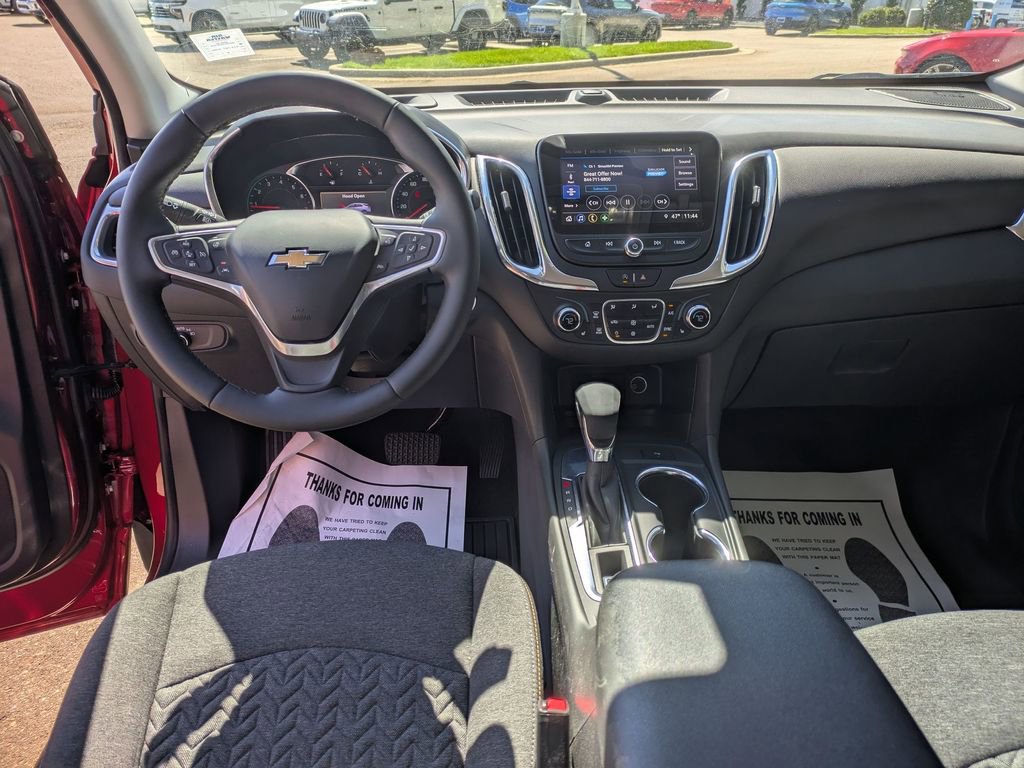 Used 2023 Chevrolet Equinox LT image 25
