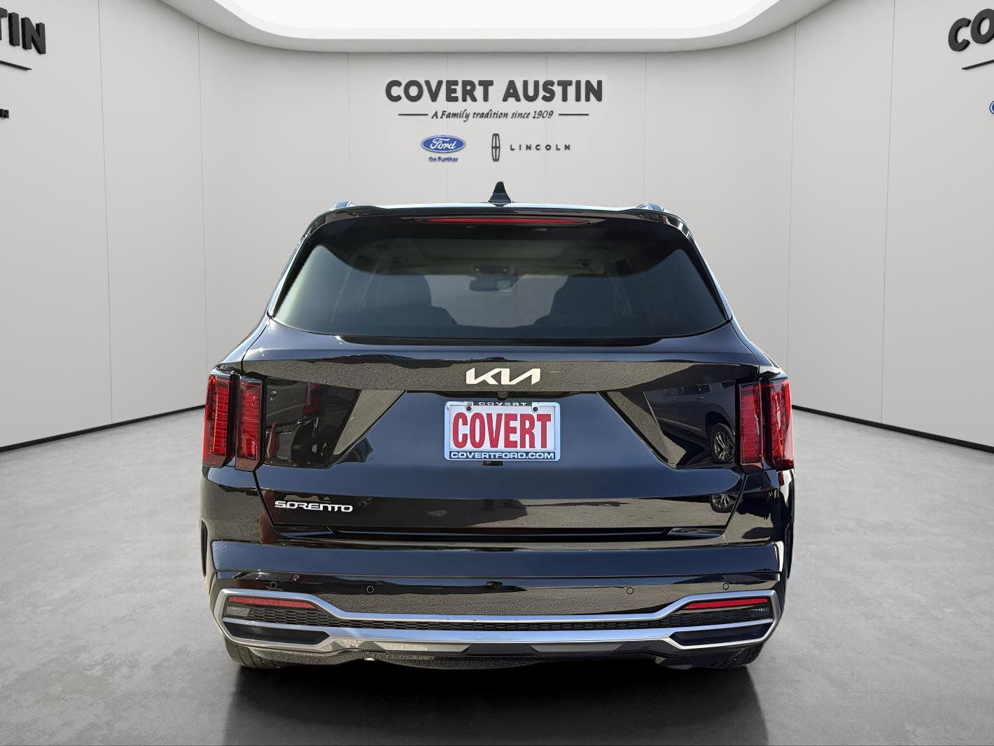 Used 2023 Kia Sorento EX w/ Panoramic Sunroof Package image 4